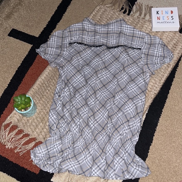 Short Sleeve, button down, plaid, collard, elastic ruffle 4 inches from bottom - Picture 8 of 9